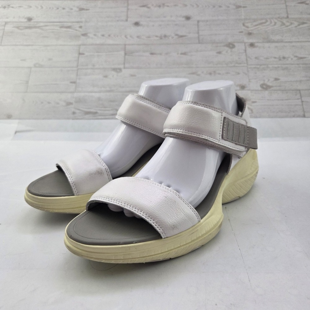 Sorel Sandals Womens 10 White Adjustable Strap Gorpcore Sporty Chic Outdoor